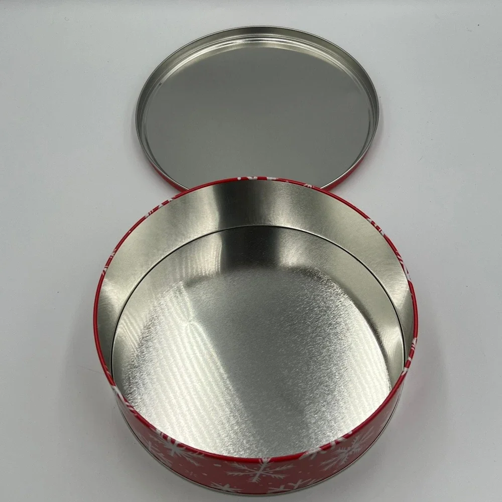 Target Round Cookie Tin Holiday Red Snowflake NWOT 7 Inch Christmas Storage